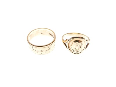 Lot 36 - 9ct gold wedding band, and a yellow metal signet style ring