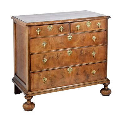 Lot 179 - Early 18th Century walnut chest of five drawers