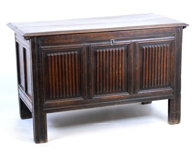 Lot 540 - Oak coffer