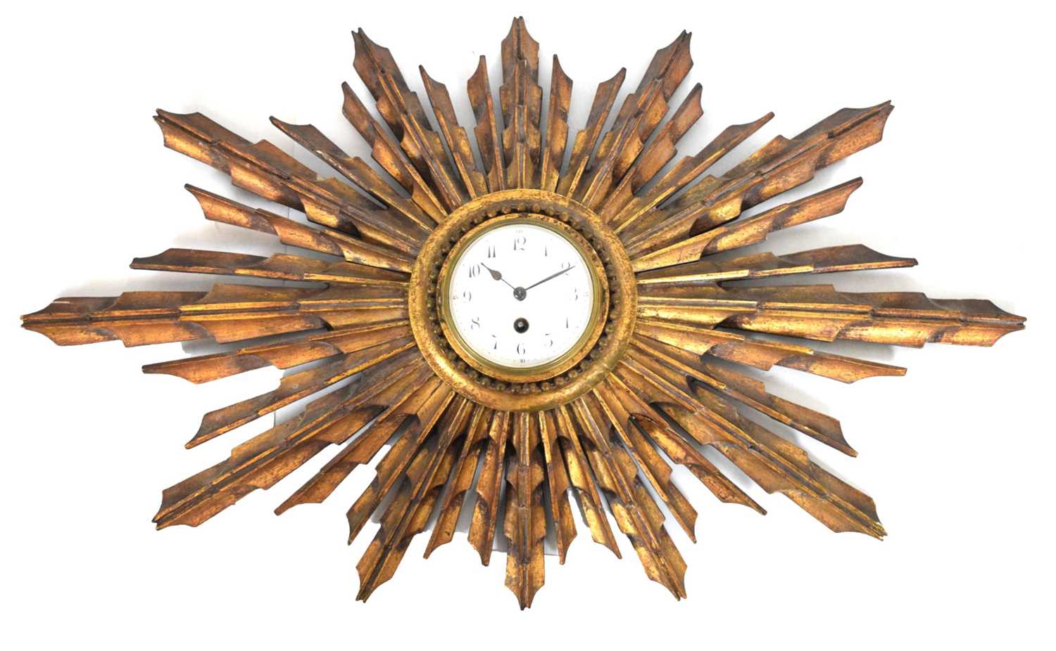 Lot 502 - Early 20th Century giltwood sunburst wall clock