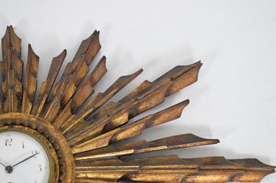 Lot 502 - Early 20th Century giltwood sunburst wall clock