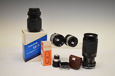 Lot 348 - Quantity of camera accessories, etc