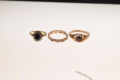 Lot 31 - Three various 9ct gold rings