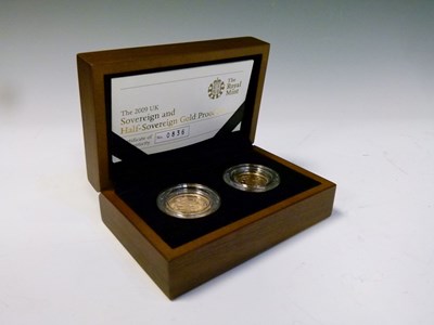 Lot 163 - Elizabeth II gold sovereign and half-sovereign set, 2009, cased