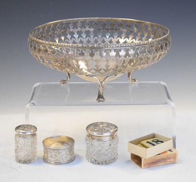 Lot 147 - George V silver pieced dish and small group of silver