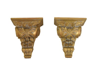 Lot 646 - Pair of gilt wall brackets