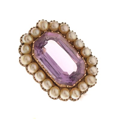 Lot 44 - Amethyst and seed pearl brooch