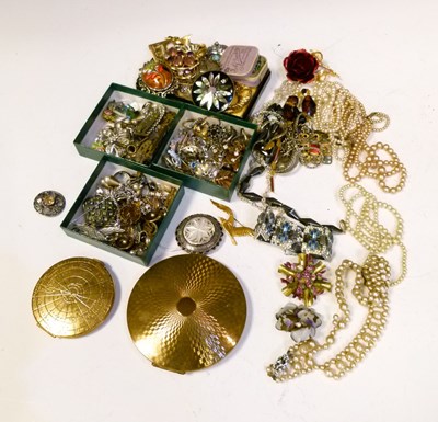 Lot 91 - Large collection of costume jewellery