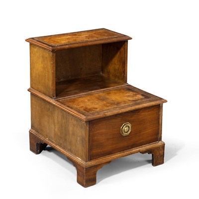 Lot 549 - George III-style 'step commode'