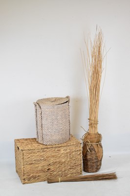 Lot 665 - Rush/wicker baskets