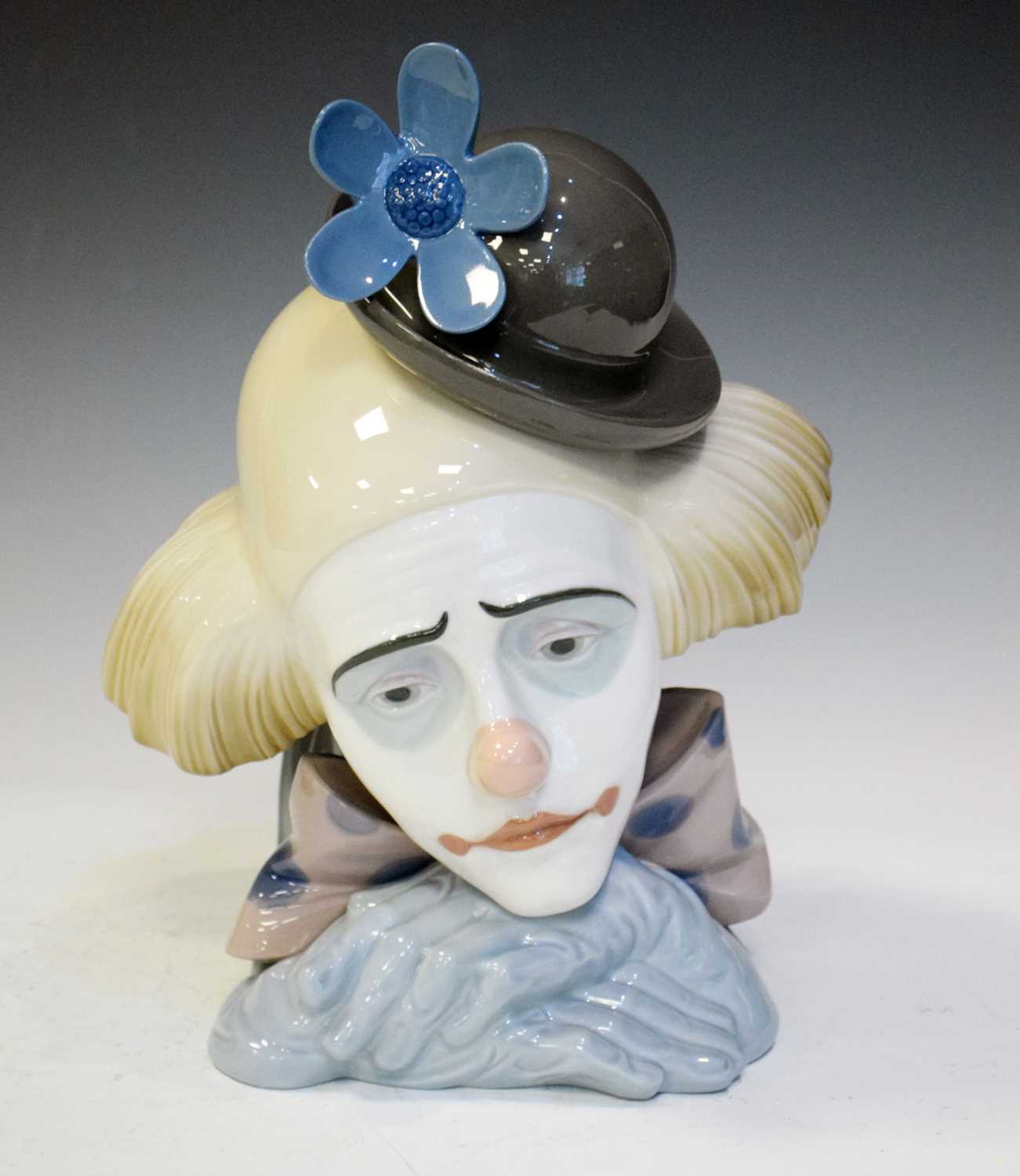 Lot 416 - Lladro Sad Clown porcelain figure