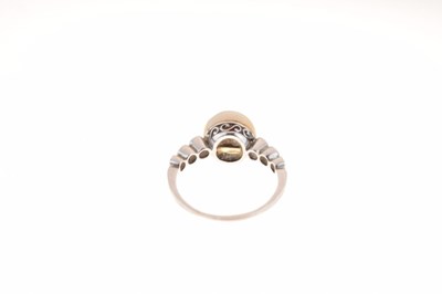 Lot 22 - Diamond and pearl ring