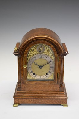 Lot 513 - German oak mantel clock by Winterhalder & Hoffmeier