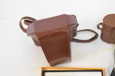 Lot 264 - Mixed quantity of vintage cameras