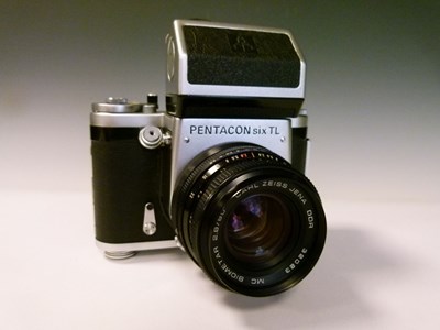 Lot 267 - Pentacon Six TL camera