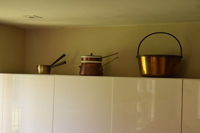 Lot 33 - Quantity of cast iron pans, etc