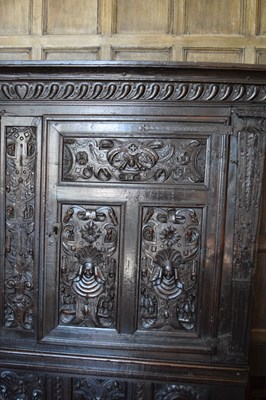 Lot 65 - Impressive early 17th Century oak press cupboard