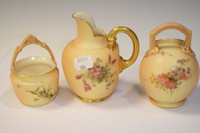 Lot 370 - Three items of Royal Worcester blush ivory porcelain