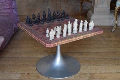 Lot 137 - Unusual mid-century chessboard