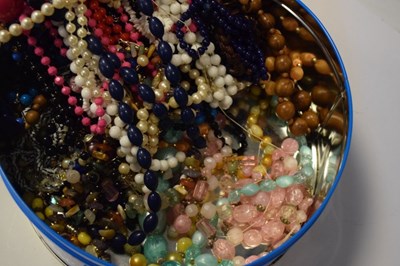 Lot 106 - Quantity of costume jewellery beads and necklaces