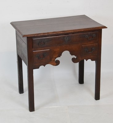 Lot 518 - Mid 18th Century lowboy