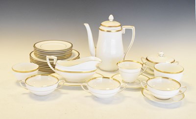 Lot 418 - Royal Worcester 'Viceroy' part service