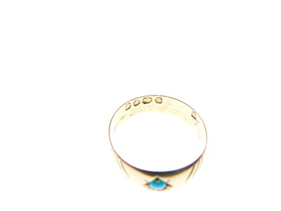 Lot 11 - 18ct gold ring set turquoise cabochon