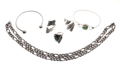 Lot 80 - Quantity of 20th Century silver and white metal jewellery