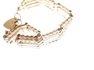 Lot 74 - 9ct gold gate link bracelet