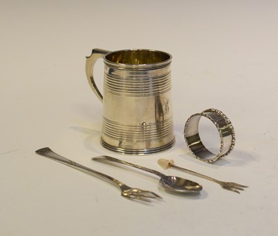 Lot 157 - Georgian silver tankard, together with sundry silver