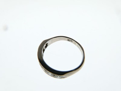 Lot 5 - Diamond seven-stone eternity ring