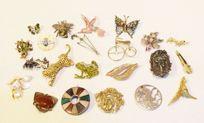 Lot 98 - Extensive collection of costume jewellery