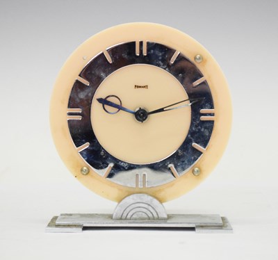 Lot 422 - Peranti Art Deco mantel clock