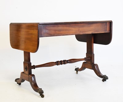 Lot 454 - Victorian mahogany sofa table