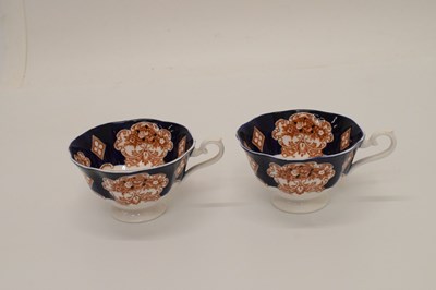 Lot 421 - Royal Albert 'Heirloom' pattern tablewares
