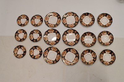 Lot 421 - Royal Albert 'Heirloom' pattern tablewares