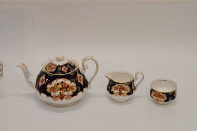 Lot 421 - Royal Albert 'Heirloom' pattern tablewares