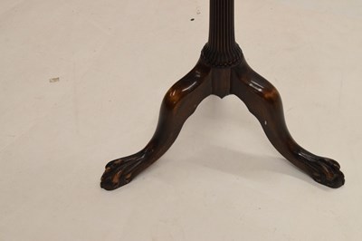 Lot 540 - Reproduction mahogany standard lamp