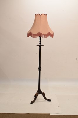 Lot 540 - Reproduction mahogany standard lamp