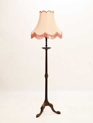 Lot 540 - Reproduction mahogany standard lamp