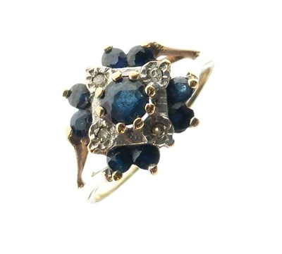 Lot 17 - 9ct gold cluster ring set blue and white stones