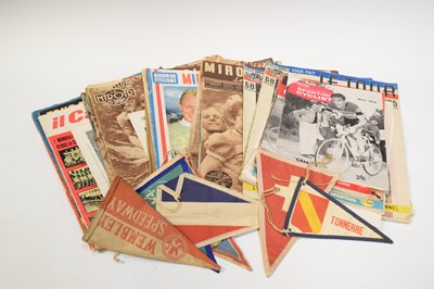 Lot 218 - Vintage 1950s cycling magazines