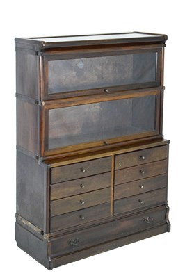 Lot 455 - Globe Wernicke modular bookcase