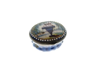 Lot 236 - George III 'Bilston' enamel patch box