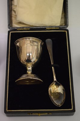 Lot 137 - Sundry silver including boxed christening egg cup and spoon
