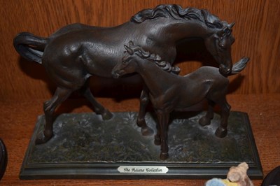 Lot 467 - Quantity of Country Artists resin bird ornaments etc