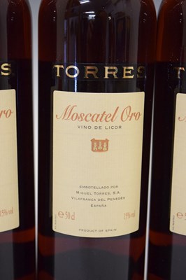 Lot 752 - Torres Moscatel Oro, Vino de Licor, Catalonia