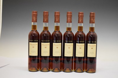 Lot 752 - Torres Moscatel Oro, Vino de Licor, Catalonia