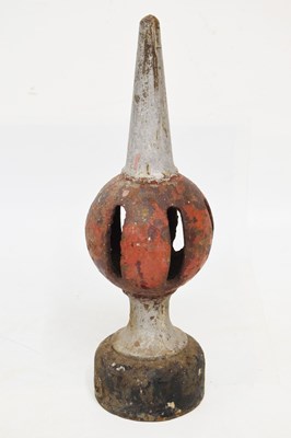 Lot 269 - Railway Interest - British Railways (Western region) cast iron signal post finial