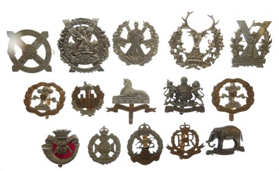 Lot 330 - Quantity of military cap badges